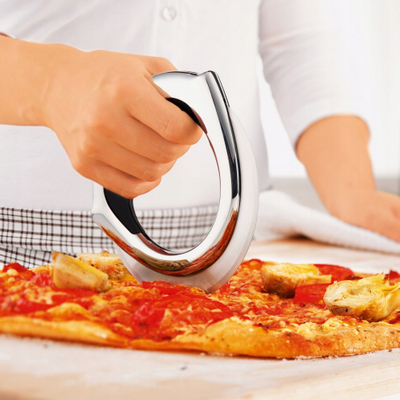 Prerëse pice Rösle Pizza Cutter Wheel, çelik inox, dorezë ergonomike, argjend