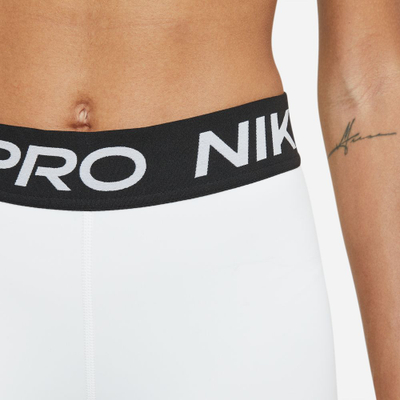 Shorce sportive për femra Nike Pro, Dri FIT, të bardha