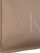 Çantë për femra Calvin Klein, e bezhë
