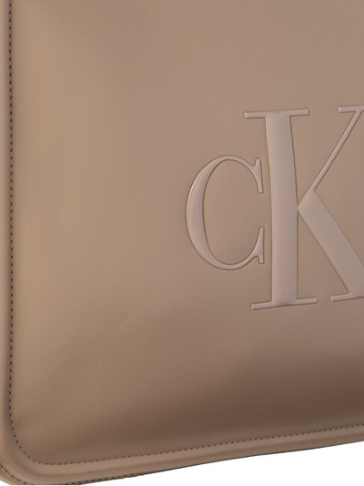 Çantë për femra Calvin Klein, e bezhë