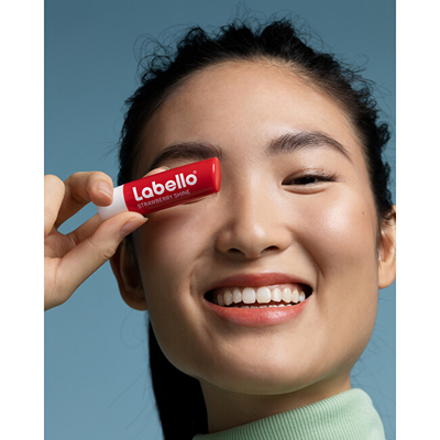 Balsam buzësh Labello Strawberry Shine, luleshtrydhe, 4.8 g, i kuq