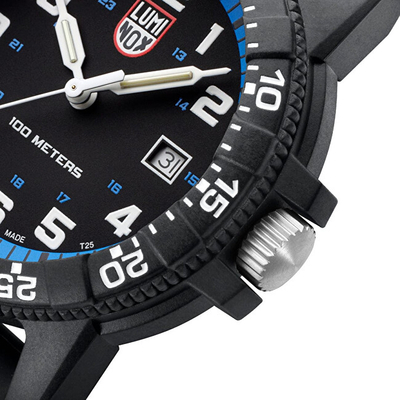 Orë për meshkuj Luminox, e zezë