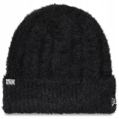 Kapelë dimërore New Era Fluffy Branded, najlon, e zezë e bardhë