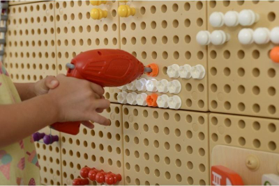 Set veglash lodër Masterkidz Tool Set With Drill, 8 elemente, për panel STEM, shumëngjyrësh