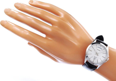 Ora burrash Casio MTP-1370L-7AVDF, quartz, 5 ATM, me rrip të zi