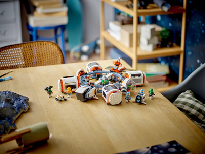 Set ndërtimi LEGO City Modular Space Station 60433, stacion hapësinor modular, 6 minifigura astronautësh, shumëngjyrësh