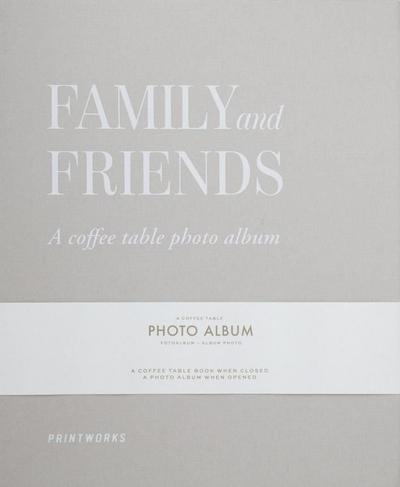 Album fotografish Printworks Family and Friends, deri 40 faqe, faqe të zeza, i zi