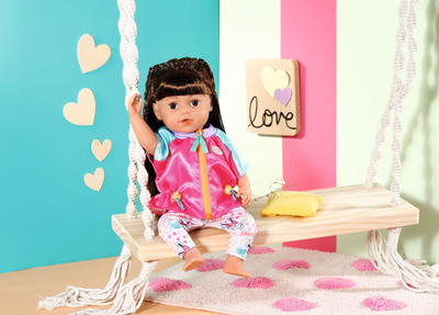 Veshje kukulle Baby Born Leisure Suit Pink, 43cm, me varëse, rozë