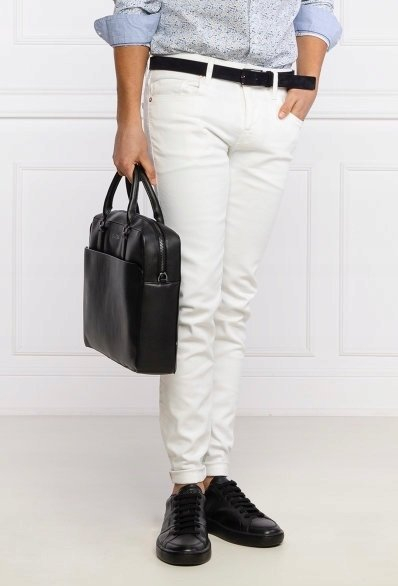 Çantë biznesi Guess Scala, 15.6", lëkurë eco dhe tekstil, e zezë