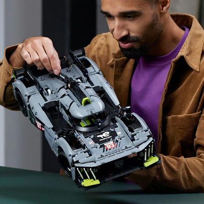 Lodër LEGO® Technic 42156 PEUGEOT 9X8 24H Le Mans Hybrid Hypercar