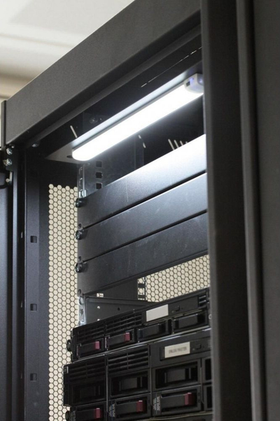 Panel ndriçimi LED Techly I-CASE LIGHT-06, me magnet, për kabinet rack 19", i bardhë