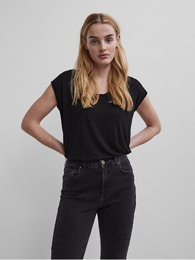 Maicë për femra PIECES, Zezë