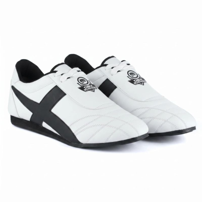 Atlete karate DBX Bushido, material sintetik, taban antirrëshqitës, të bardha me të zeza