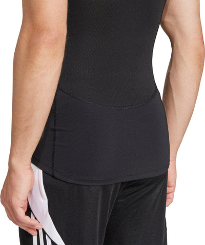Bluzë kompresuese Adidas Techfit me mëngë t'shkurtëra Tee M JP4674, për palestër, e zezë