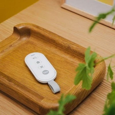 Далечински управувач за аларм Yale Keyfob, за системи Yale, со паник копче, бел