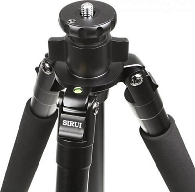 Tripod fotografik Sirui R-2004, lartësi 163 cm, mban deri 15 kg, i zi