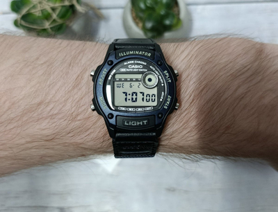 Часовник Casio Timeless Collection, дигитален хронограф, унисекс