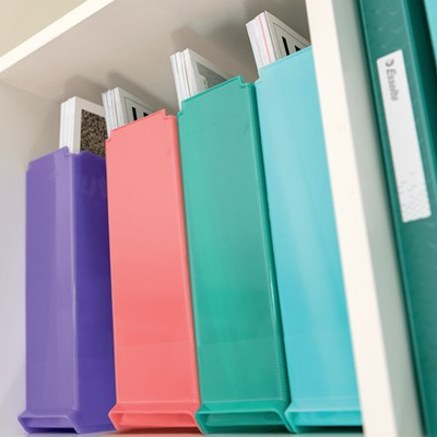 Kuti arkivuese për revista ESSELTE Colour Breeze, 72mm, A4, e livandë