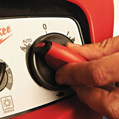 Fshesë industriale Milwaukee AS 300 ELCP, 1500W, depozitë 30L, e kuqe e zezë