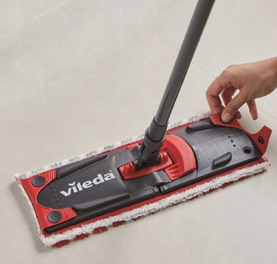 Shtupë me kovë Vileda Ultramax BOX, e zezë