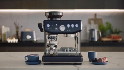 Makina kafeje Sage Barista Express Impress SES876DBL, 15 bar, me mulli të integruar, blu