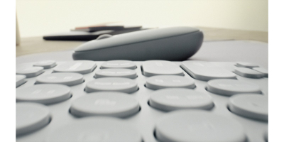 Set Logitech, tastierë Pebble Keys 2 K380s + maus Pebble M350s