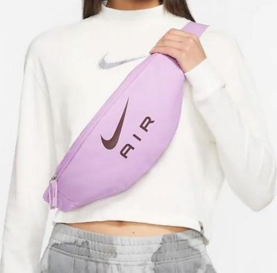 Çantë beli Nike Air Waistpack 99, me rrip që e rregullon vetë, me zinxhir, rozë