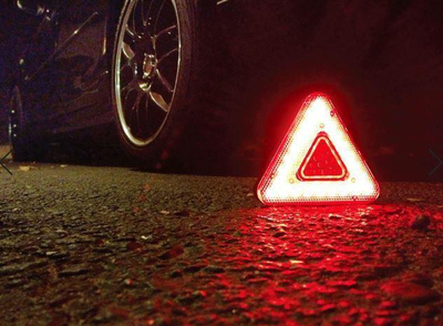 Trekëndësh paralajmërimi CARCOMMERCE 42818, 39 LED, me magnet, i kuq