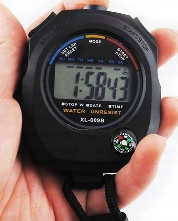 Kronometër digjital Meteor Stopwatch, mat 1/100 sekonde, i papërshkueshëm nga uji, ngjyrë e zezë