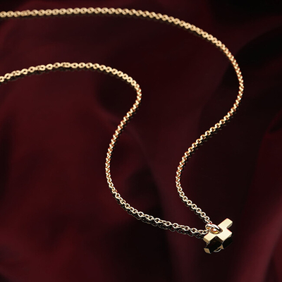 Qafore për femra Trussardi T-Logo TJAXC12, 55 cm, e artë