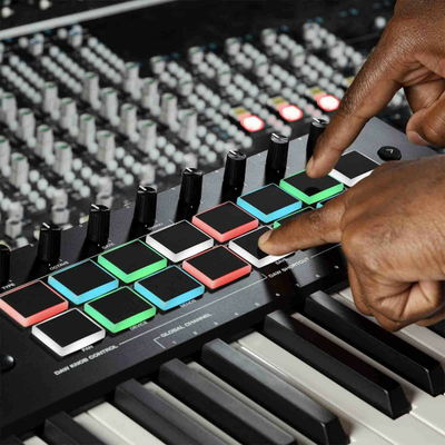 Klavir MIDI M-Audio Oxygen Pro 49, 49 taste, USB, i zi