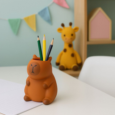Mbajtës stilolapsash dekorativ Capybara, plastikë, 10 x 7 cm, kafe