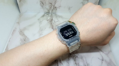 Orë dore për meshkuj Casio G-Shock DW-5600SKE-7ER, transaprente