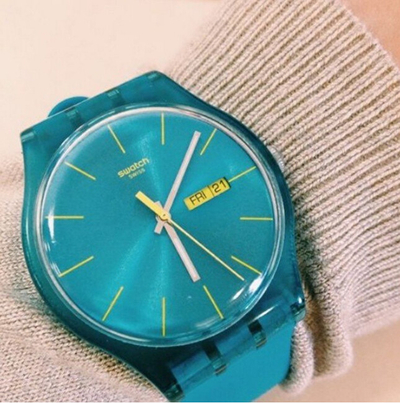 Orë dore Swatch SUOL700