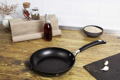 Tigan i thellë Berlinger Haus Black Professional Line BH-6119, 24 cm, me kapak, ngjyrë e zezë