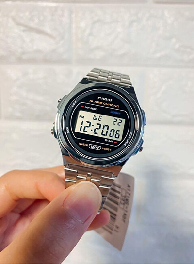 Orë dore për meshkuj Casio Retro Vintage A171WE-1AEF, e argjendtë