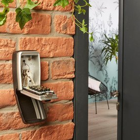 Kuti sigurie për çelësa Master Lock 5423EURD, me kombinim butonash, për mur, e zezë gri