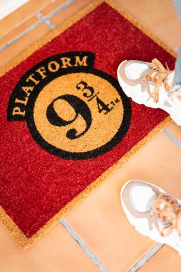 Tapet hyrje Harry Potter Platform 9 3/4, fibra kokosi, bazë PVC kundër rrëshqitjes, shumëngjyrësh