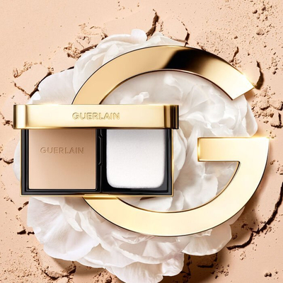 Pudër kompakte Guerlain Parure Gold Skin Control High Perfection Matte, mbulim i lartë, nuancë Beige
