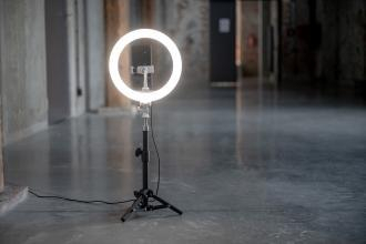 Dritë unazore LED Newell RL-10A, 10\", me tripod, e bardhë