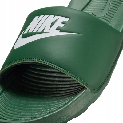 Shapka sportive Nike Victori One Slide për burra, nr. UK 9, jeshile me të bardhë