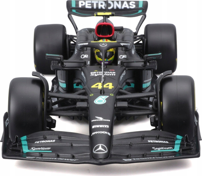 Maket makine Bburago F1 Mercedes W14 Hamilton, shkalla 1:24, me helmetë, shumëngjyrëshe