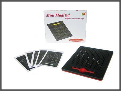 Tabelë magnetike për vizatim Hipo TSQ-380 777, me stilolaps magnetik, për kalamaj, e kuqe
