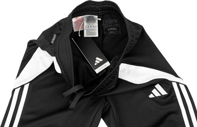 Pantallona sportive adidas Tiro 24 Slim Jr IJ7667, për kalamaj, me xhepa me zinxhir, të zeza