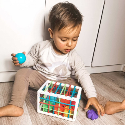 Lotër edukative Woopie Flexible Sensory Cube Sorter, 13 copë, sorter formashe, shumëngjyrëshe