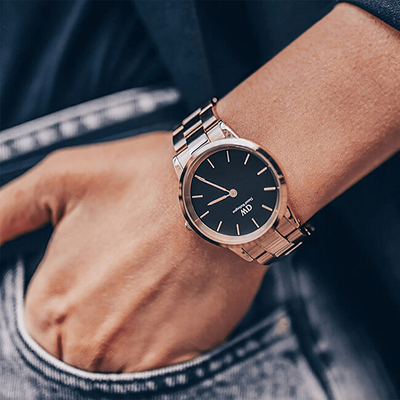 Orë dore për femra Daniel Wellington Iconic Link 28 DW00100214, ari rozë