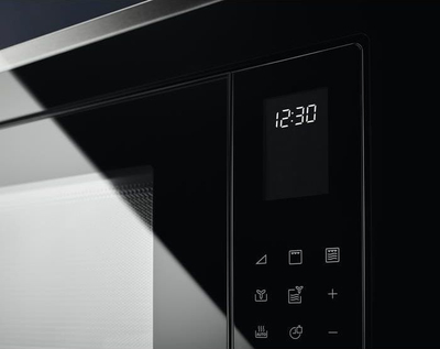 Furrë me mikrovalë Electrolux LMS4253TMK