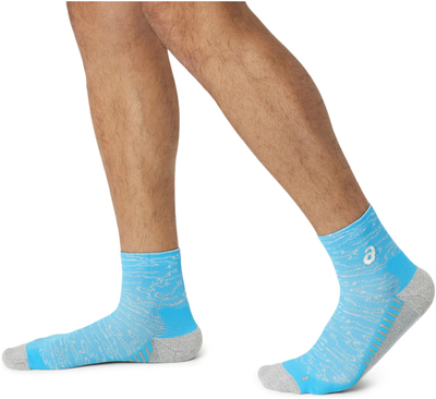 Çorape vrapimi Asics Performance Run Sock Quarter, frymëmarrëse, tharje e shpejtë, ngjyrë blu