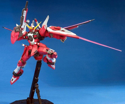 Пластичен модел за составување Bandai Gundam Seed Infinite Justice Gundam MG, размер 1:100