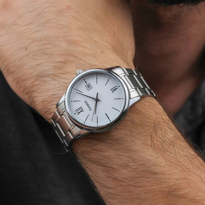 Orë dore Casio MTP V002D 7B3, analog quartz, çelik inox, cifer i bardhë